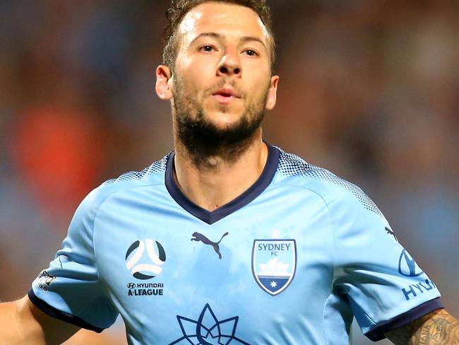 SYDNEY, AUSTRALIA - DECEMBER 29: Adam Le Fondre celebrates scoring a goal during the round 10 A-League match between Sydney FC and the Brisbane Roar at WIN Jubilee Stadium on December 29, 2018 in Sydney, Australia. (Photo by Jason McCawley/Getty Images)