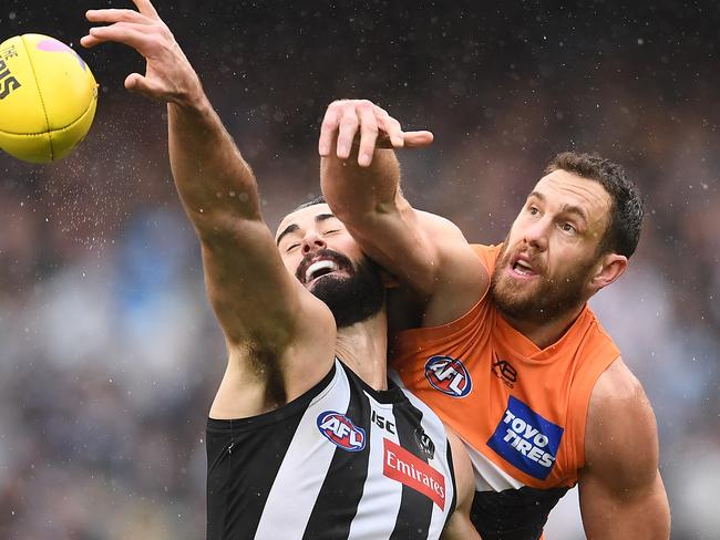 Shane Mumford battles with Brodie Grundy. Picture: Getty Images