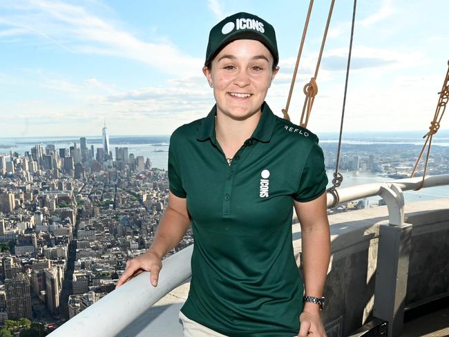 NEW YORK, NEW YORK - JUNE 28: Harry Kane and Ash Barty visit the Empire State Building on June 28, 2022 in New York City. (Photo by Noam Galai/Getty Images for Empire State Realty Trust)