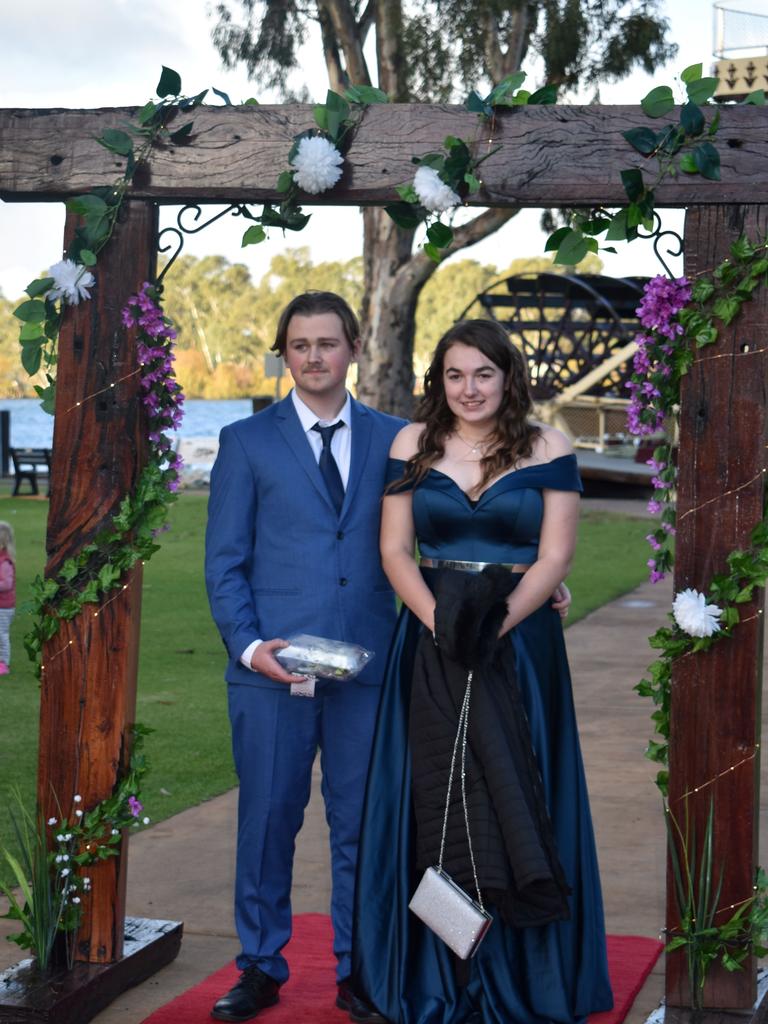 Mannum Community College students enjoyed their school formal at The Murray Princess on June 18. Picture: Michelle Mitchell. Mannum Community College.