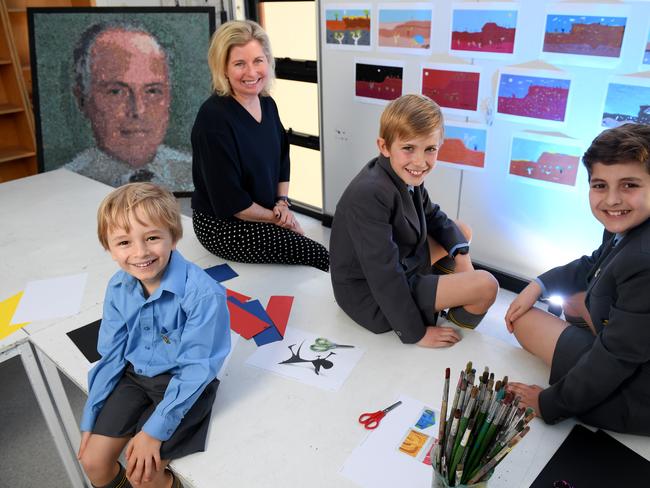 A file shot of Sydney Grammar Edgecliff Preparatory School students. Photo: AAP Image/Dan Himbrechts