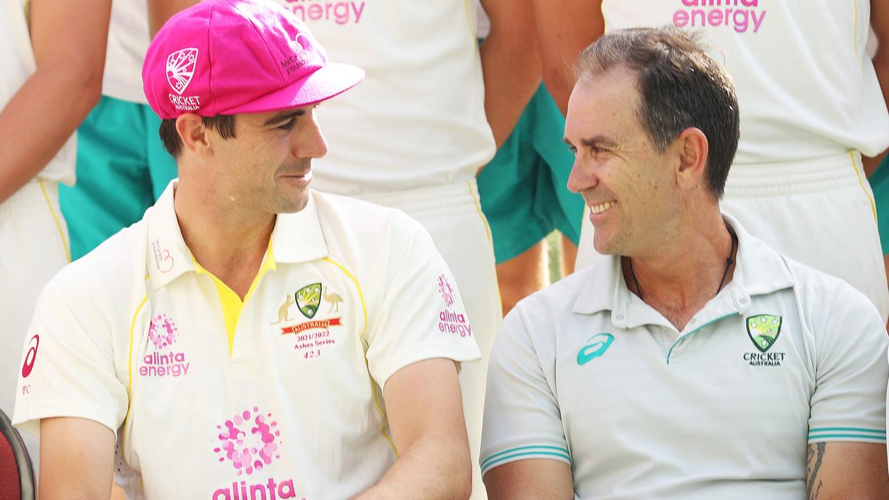 Pat Cummins talks to Justin Langer in early 2022. Picture: Mark Metcalfe/Getty Images