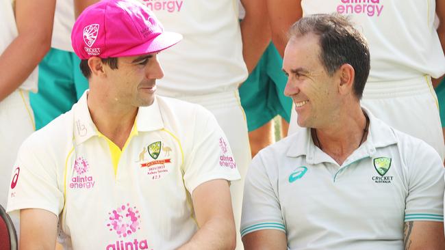 Pat Cummins talks to Justin Langer in early 2022. Picture: Mark Metcalfe/Getty Images