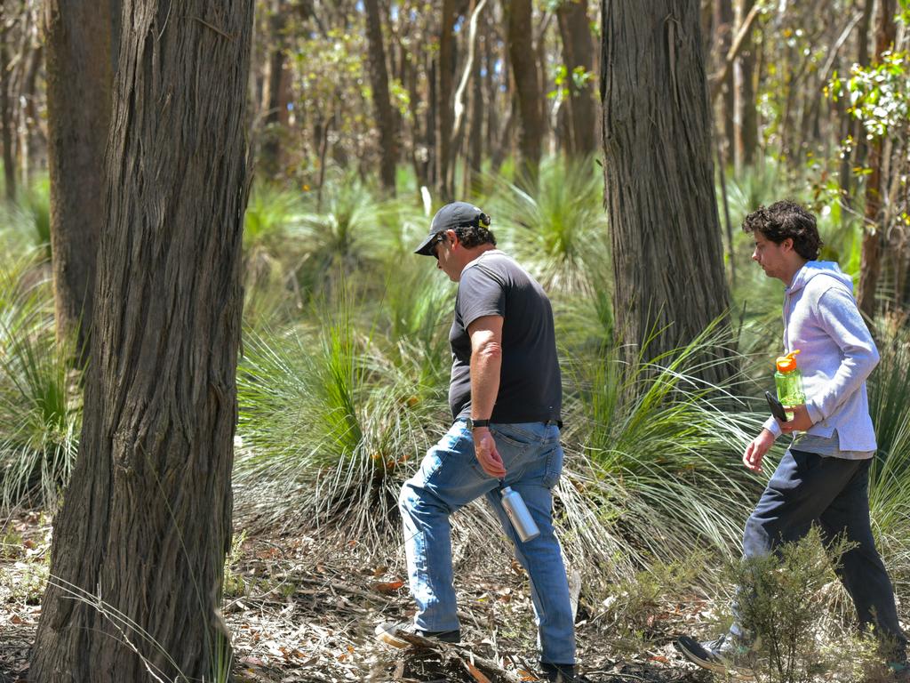 Locals searching for Ms Murphy, a much-loved member of the community. Picture: NCA NewsWire / Ian Wilson