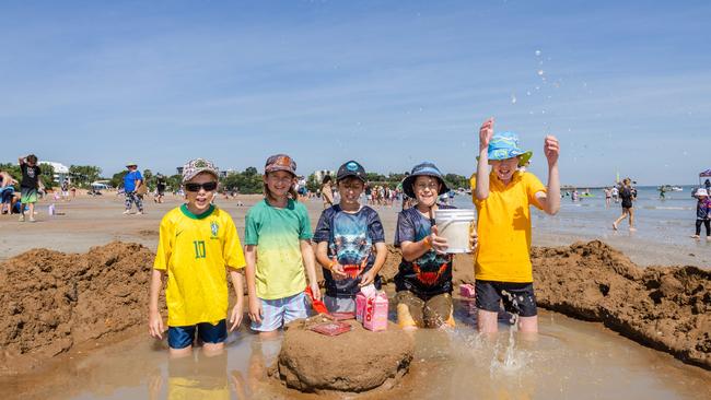 Chompers Team at the Darwin Beer Can Regatta at Mindil Beach, 2025. Picture: Pema Tamang Pakhrin