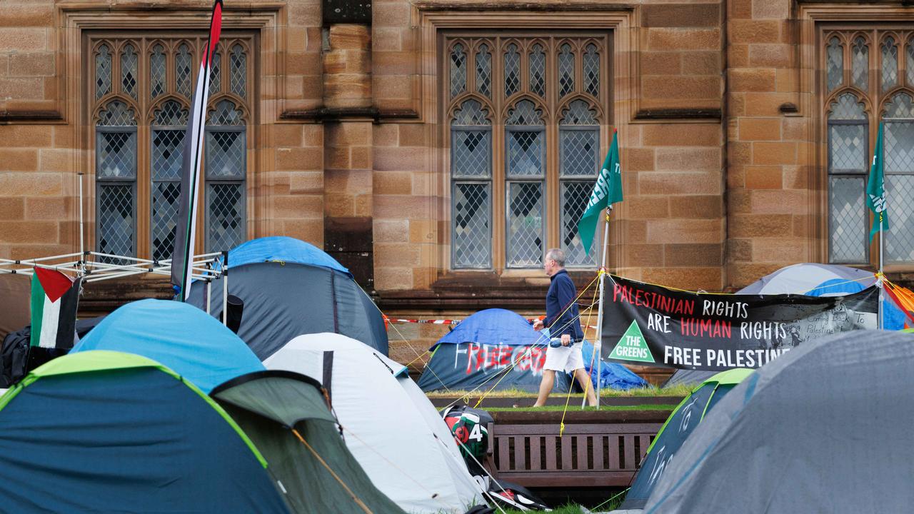 Unis reject regulator’s ‘outside agitator’ advice