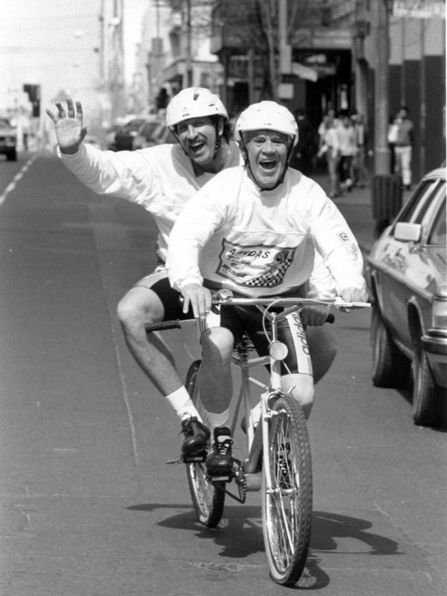 Max Walker and Lou Richards promote the 1989 Sun Tour.