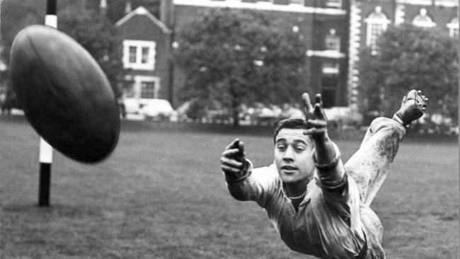 (file pic) Ken Catchpole.. sport rugby union action 1968