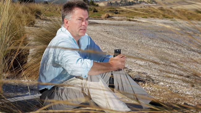 BirdLife Tasmania convenor Dr Eric Woehler says we don’t want the generation of clean, green energy to come at the cost of wiping out an endangered species.