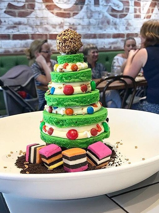 50sixone’s Christmas tree dessert.