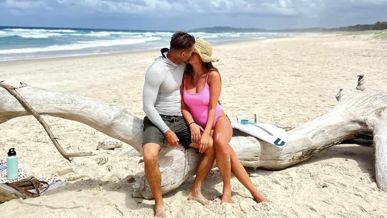 Elli Johnston and Liam Hillen are expecting a baby. Picture: Instagram