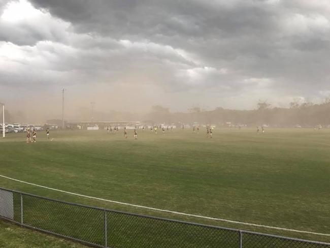 A dust storm hits Mt Eliza.