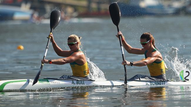 Alyssa Bull and Alyce Burnett racing their K2.