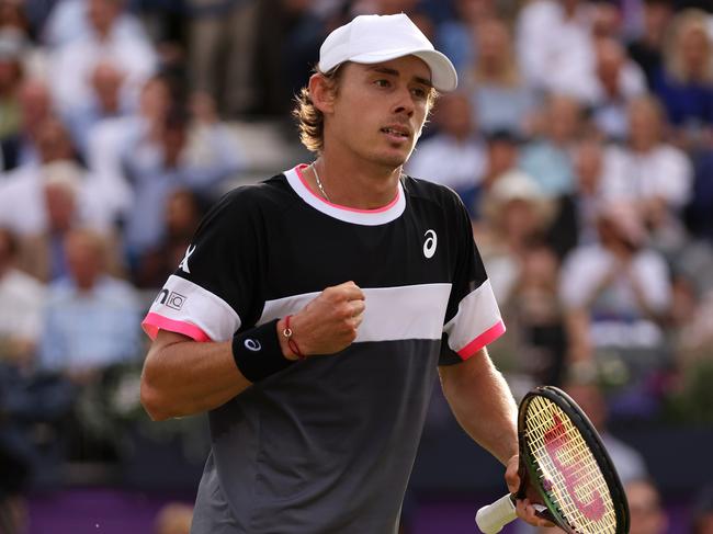 LONDON, ENGLAND - JUNE 20: Alex De Minaur of Australia celebrates a point against Andy Murray of Great Britain during the Men's Singles First Round match on Day Two of the cinch Championships at The Queen's Club on June 20, 2023 in London, England. (Photo by Clive Brunskill/Getty Images)