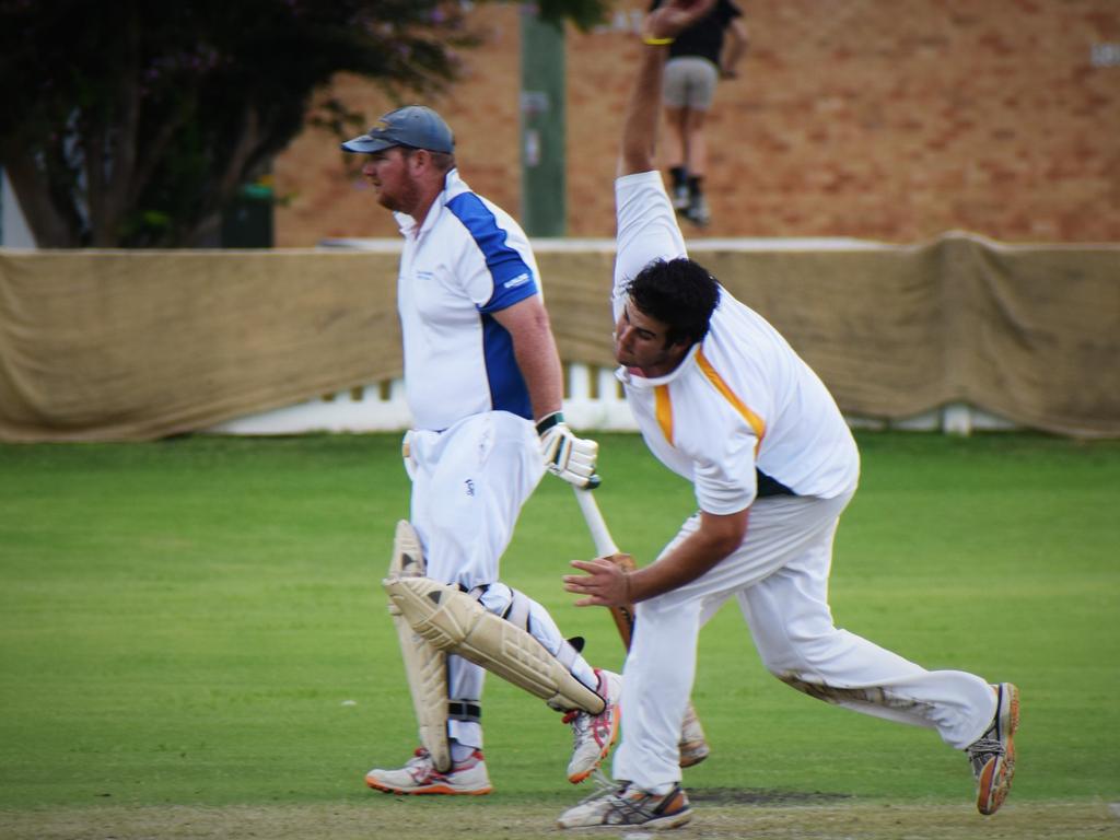 Jacob Ellis bowls for GDSC Easts-Westlawn Crown Hotel in the CRCA GDSC Premier League preliminary final against Ulmarra Hotel Tucabia Copmanhurst at Ellem Oval on Saturday, 20th March, 2021.