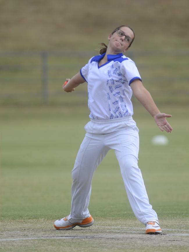 Caitlin Chevalley, pictured bowling for Grafton High in the Open Girls Daily Examiner Shield Super 8s Cricket competition at McKittrick Park, was the GDSC 3rd Grade leading wicket taker for the 2020/21 season. Photo Bill North / Daily Examiner