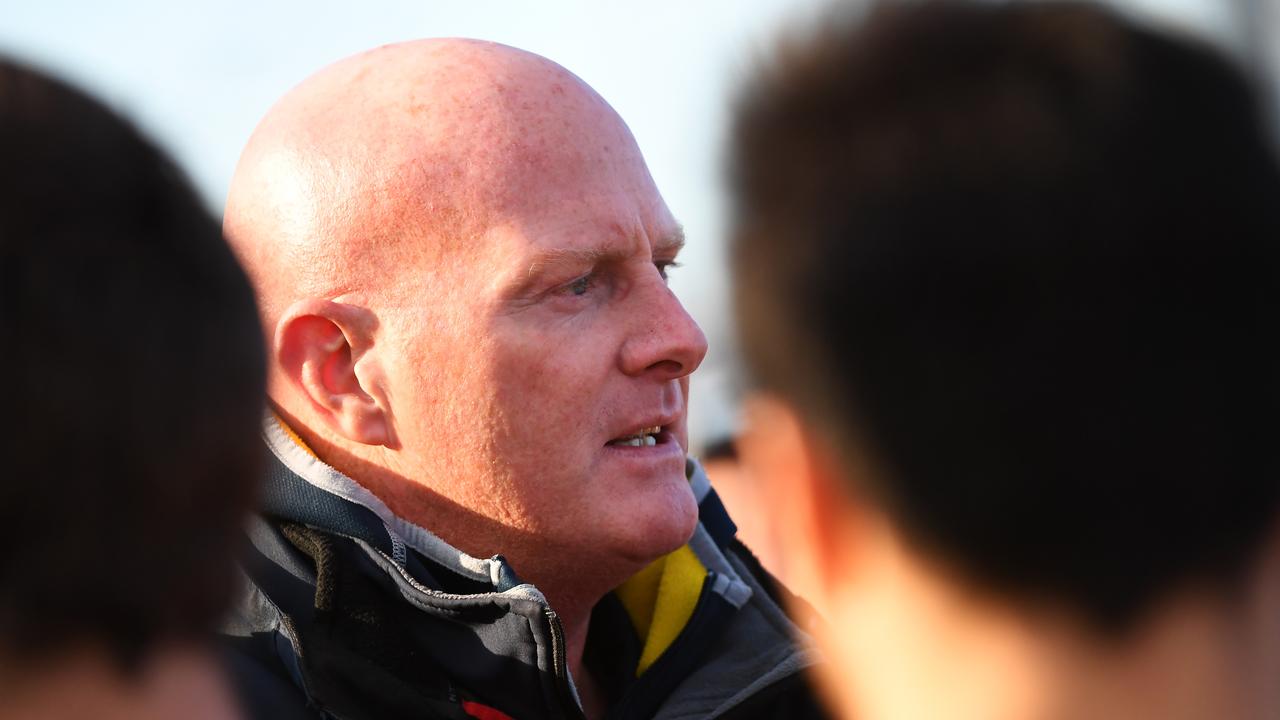 AFL heavyweight Dean Wallis suffers heart attack