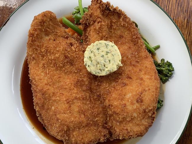 ‘Worth the drive’: Sunshine Coast pub offering unforgettable chicken schnitzel