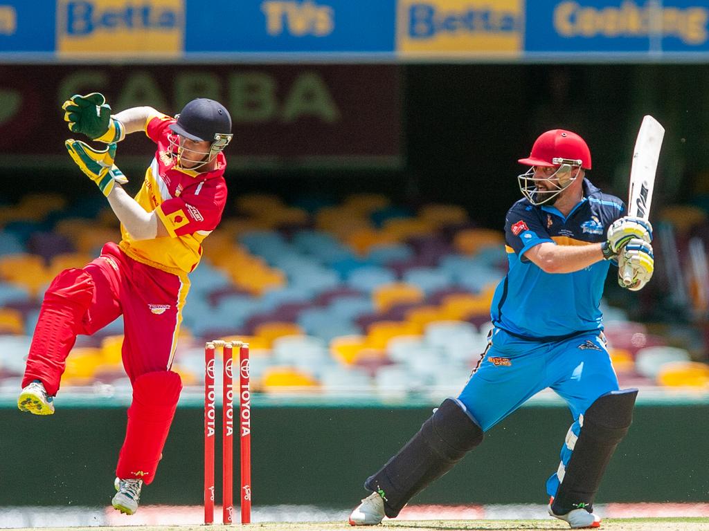 Phil Tunnicliffe in action for the Gold Coast Thunder at the Bulls Masters Country Challenge Twenty20 cricket final at the Gabba on Sunday, January 19. Picture: Bob Jones