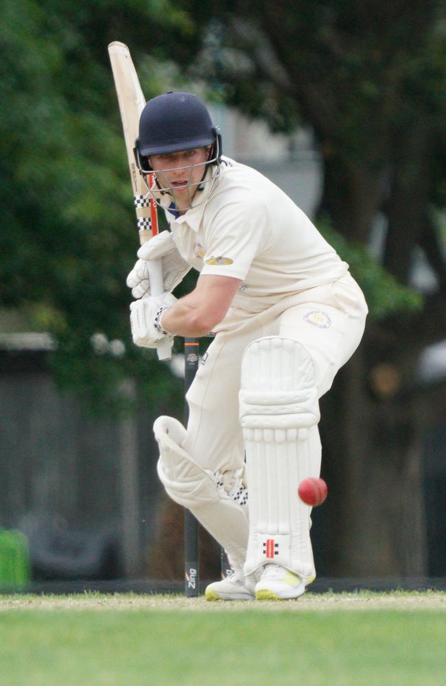 Ryan Hammel batting for the Heat. Picture: Valeriu Campan