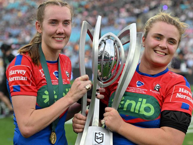 Tamika Upton (L) and Hannah Southwell (R) have both left the Knights. Picture: Izhar KHAN / AFP