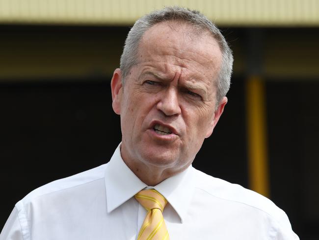 Leader of the Opposition Bill Shorten meets with staff during a tour of the Liberty One Steel manufacturing plant in Revesby, Sydney, Friday, February 8, 2019. (AAP Image/Dean Lewins) NO ARCHIVING