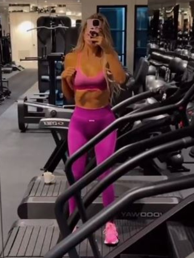 Gym Kardashian Fuck Videos - Khloe Kardashian flaunts weight loss in workout photos on Instagram | news. com.au â€” Australia's leading news site