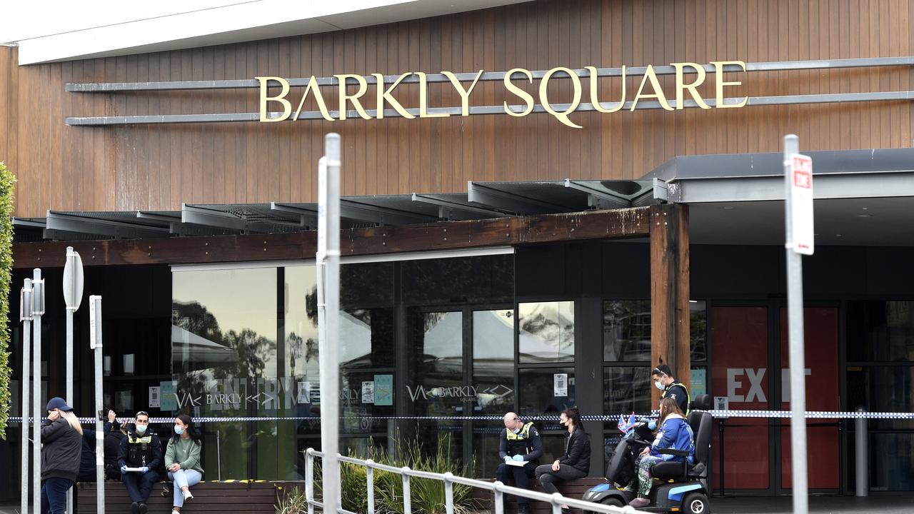 Police speak to witnesses at the scene of an alleged stabbing at Barkly Square Shopping Centre. Picture: NCA NewsWire / Andrew Henshaw