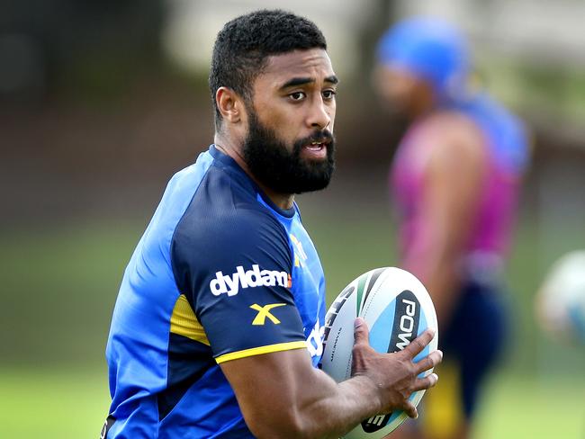 Michael Jennings has a run during his first training session with the club. Picture Gregg Porteous