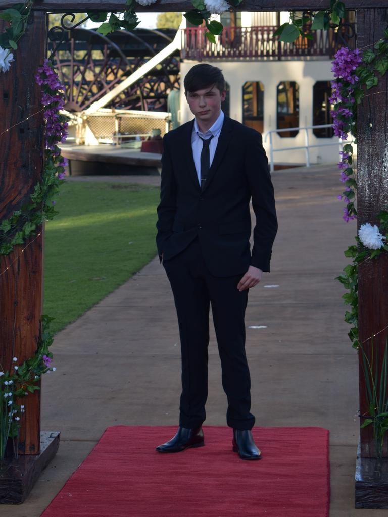 Mannum Community College students enjoyed their school formal at The Murray Princess on June 18. Picture: Michelle Mitchell. Mannum Community College.