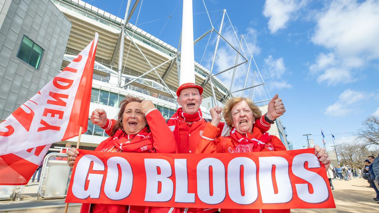 2022 AFL Grand Final at the MCG between Geelong Cats and Sydney Swans. Connie, Peter, Lesley. from sydney. Picture: Jason Edwards