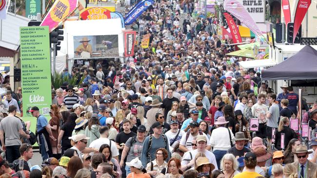 The crowd, at the EKKA, the Brisbane Exhibition at the RNA, Bowen Hills, Saturday 10th August - Photo Steve Pohlner