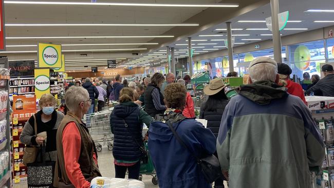 Queues have started at Wonthaggi as panic buying sets in ahead of lockdown at midnight.