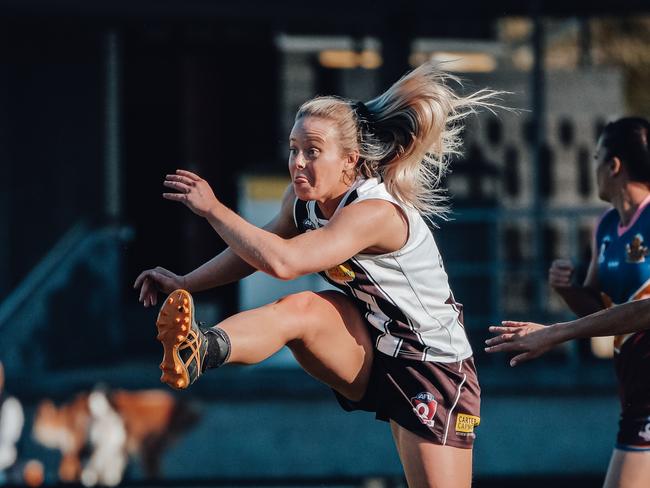 Samara Mahoney of Sherwood Magpies Football Club Pic: Brooke Sleep Photography