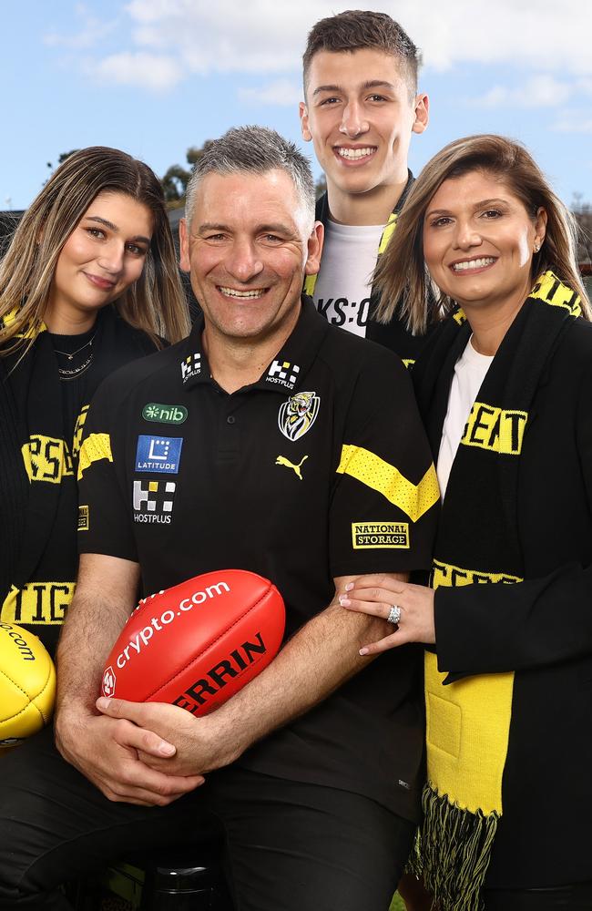 The Yze family at Punt Road. Adem’s children Jasmine and Noah and his wide Afijet.