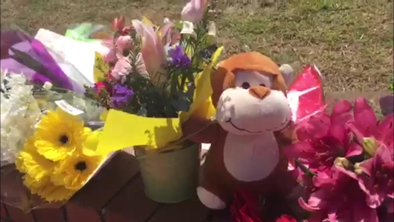 Over 100 floral tributes left for victims of Dreamworld tragedy