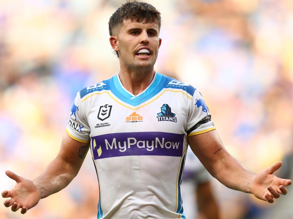 NRL 2022: Toby Sexton urged to take game on against Daly Cherry-Evans ...