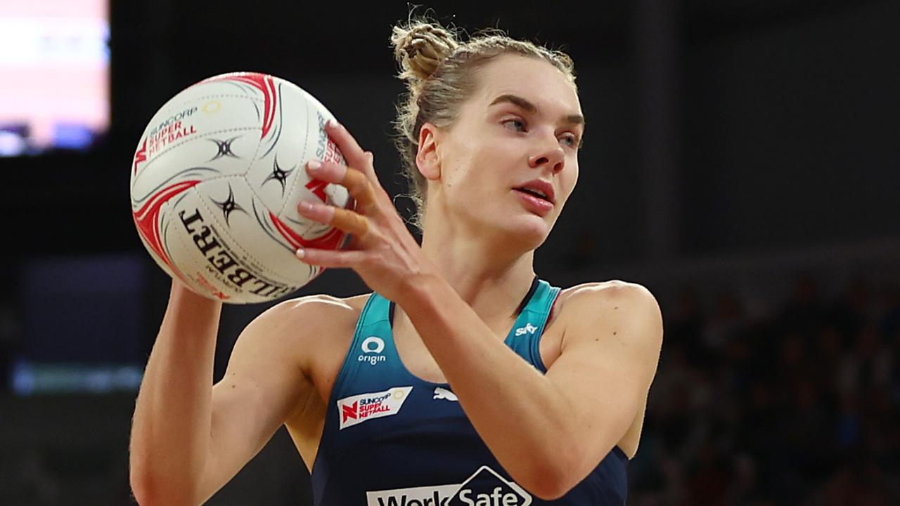 Vixens out to end Super Netball finals race