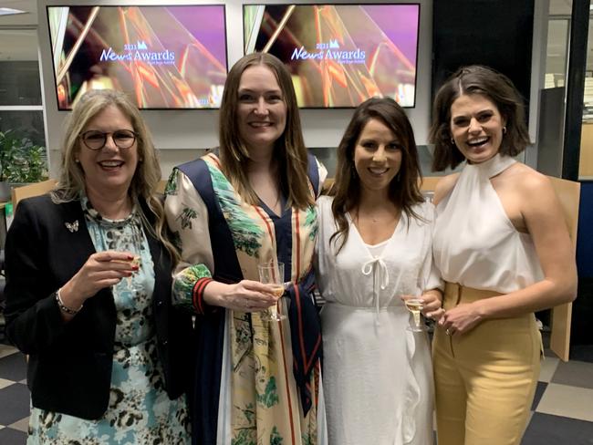 24/11/2021: (L-R) Penny Fowler (Chairman Herald & Weekly Times at News Corp Australia), Siobhan McKenna (Executive Chairman of Foxtel, FOX Sports and Australian News Channel for News Corp Australia), Sharri Markson (Investigations editor at The Australian) and Hannah Hollis (Fox Sports presenter) enjoying the 2021 News Corp Australia News Awards