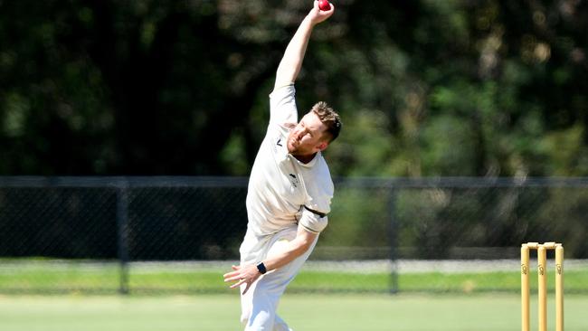 David King bowling for Ringwood. (Photo by Josh Chadwick)