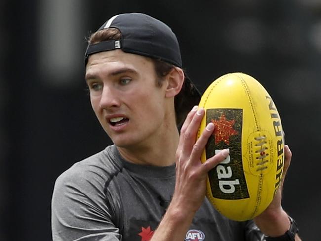 MELBOURNE, AUSTRALIA - DECEMBER 02: Zach Reid of the Gippsland Power marks the ball during the 2020 NAB AFL Draft Victoria Training Day at Highgate Recreation Reserve on December 02, 2020 in Melbourne, Australia. (Photo by Dylan Burns/AFL Photos via Getty Images)