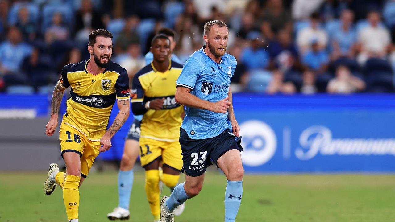 Mariners defender Storm Roux struggles to keep pace with Sydney FC’s Rhyan Grant during Central Coast’s 2-0 weekend loss. Picture: Mark Kolbe/Getty Images