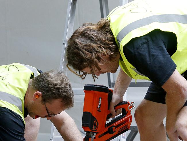 SYDNEY, AUSTRALIA - NewsWire Photos OCTOBER 16 , 2024: Generic Photos of Workers at Work. Carpenters. Picture: NewsWire / John Appleyard