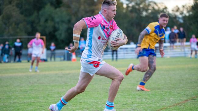 Warilla-Lake South Vs Milton-Ulladulla. Travis Wooden makes a break and runs to score the try. Picture: Thomas Lisson