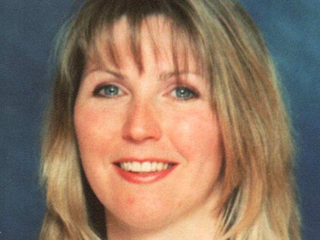 19/7/2002: Copypic of fatal shoooting victim Jane Thurgood-Dove who was shot on 06 Nov 1997 at her Muriel St home in Niddrie,  Melbourne. /Police believe a ex-bikie Steven John Mordy killed the mother of 3 instead of a neighbour. (Mordy died in /2000) crime vic murder headshot