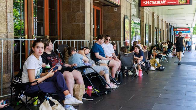 Hundreds of fans braved sweltering conditions in Melbourne on November 10, queuing at box offices for Swift tickets. Picture: NCA NewsWire / Aaron Francis