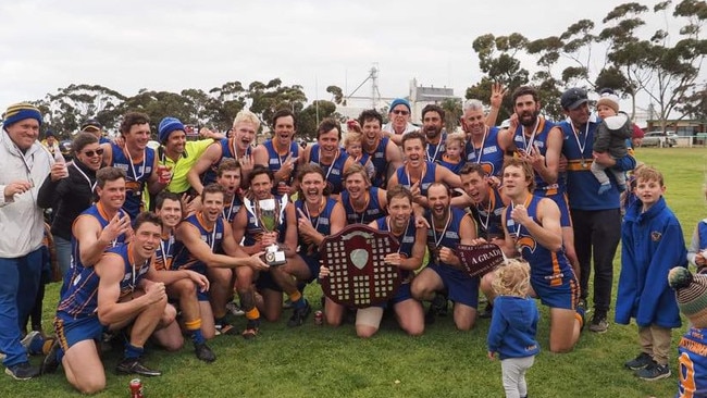 United Yeelana celebrates its 2022 premiership. Picture: Great Flinders Football League