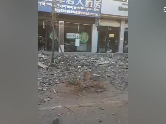 Massive 7.1 magnitude earthquake collapses buildings in Tibet