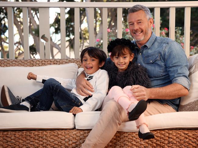 TV presenter Barry Du Bois with his kids Bennet and Arabella. Picture: Sam Ruttyn