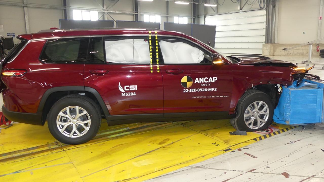 Jeep Grand Cherokee scores fourstar crash test The Courier Mail